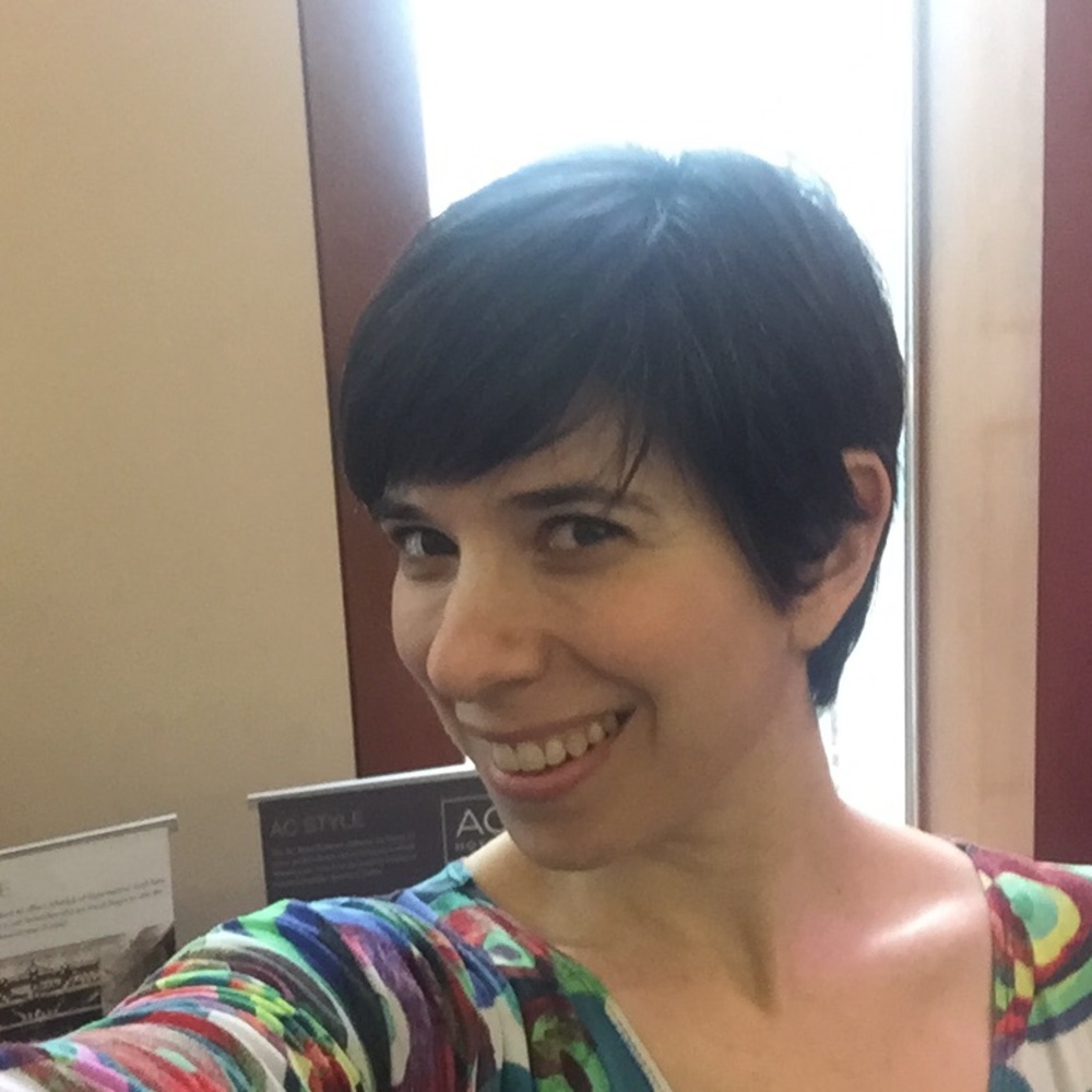 Meet your Posher, Stacy